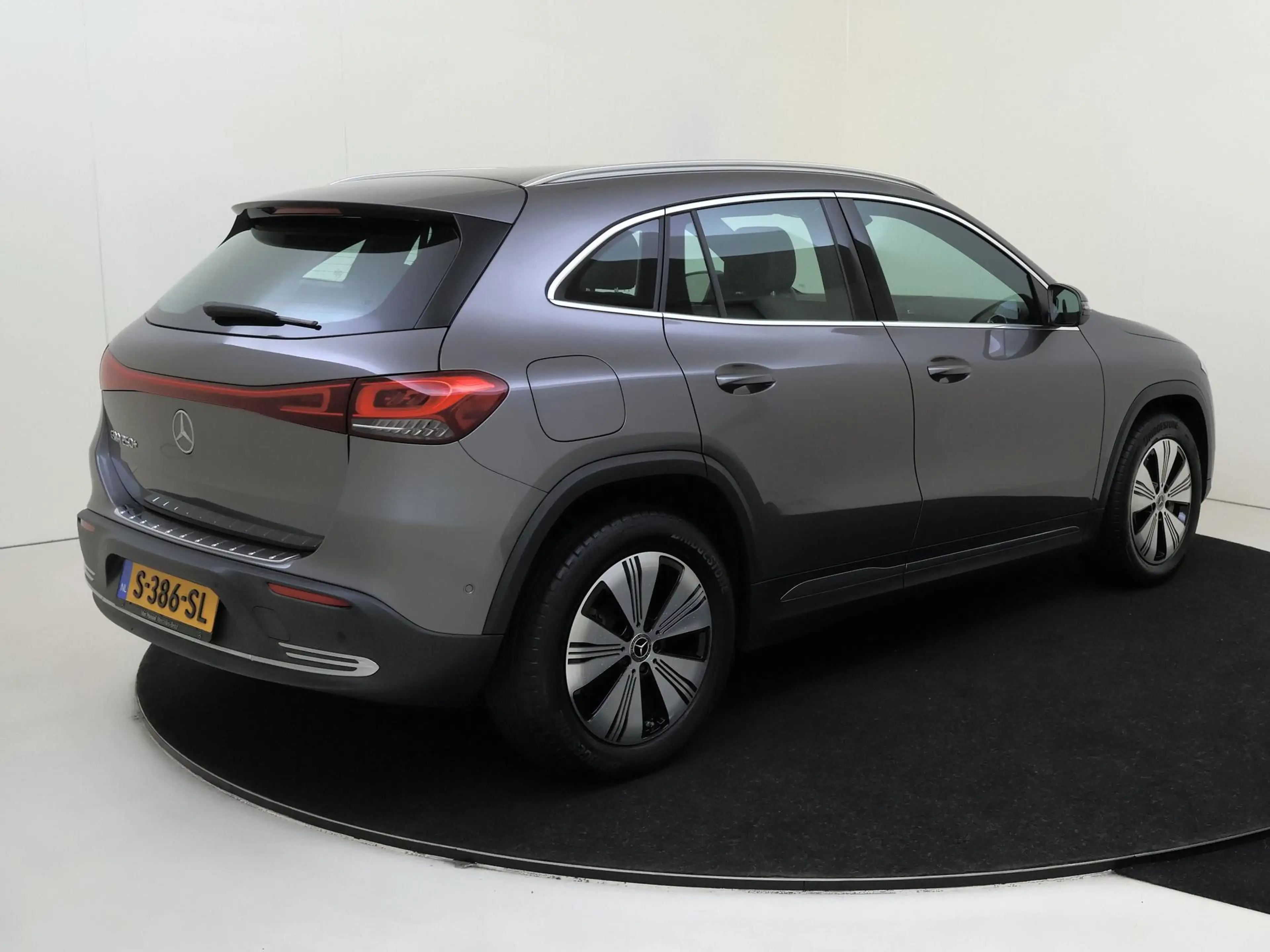 Mercedes-Benz EQA 250 250+ Business Line 71 kWh — photo 4