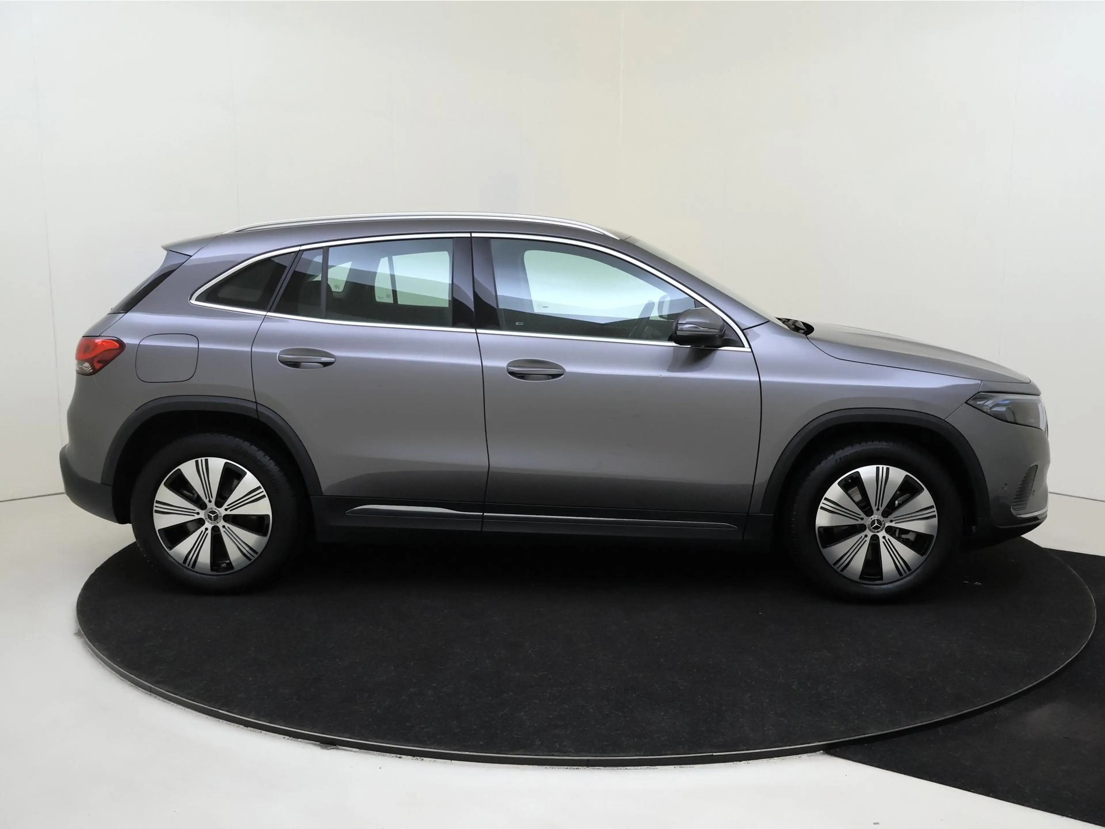 Mercedes-Benz EQA 250 250+ Business Line 71 kWh — photo 9
