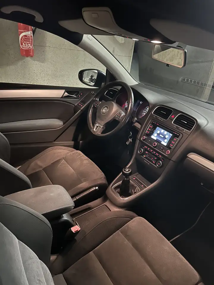 Volkswagen Golf Standard Model — photo 6