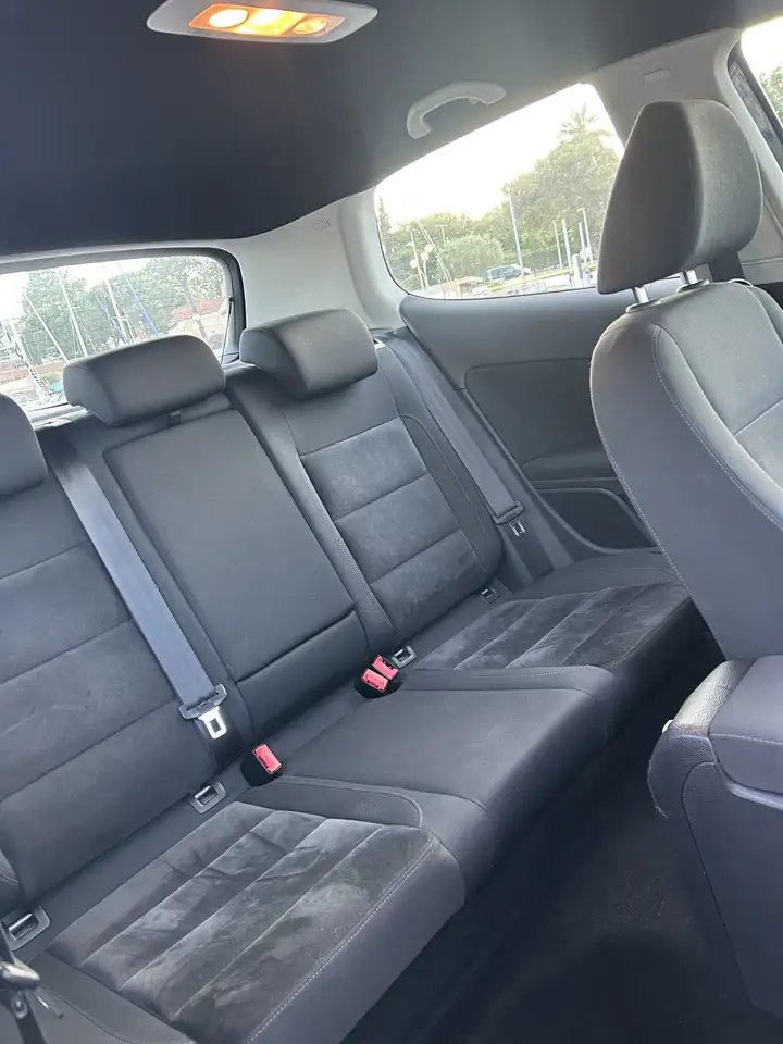 Volkswagen Golf Standard Model — photo 8