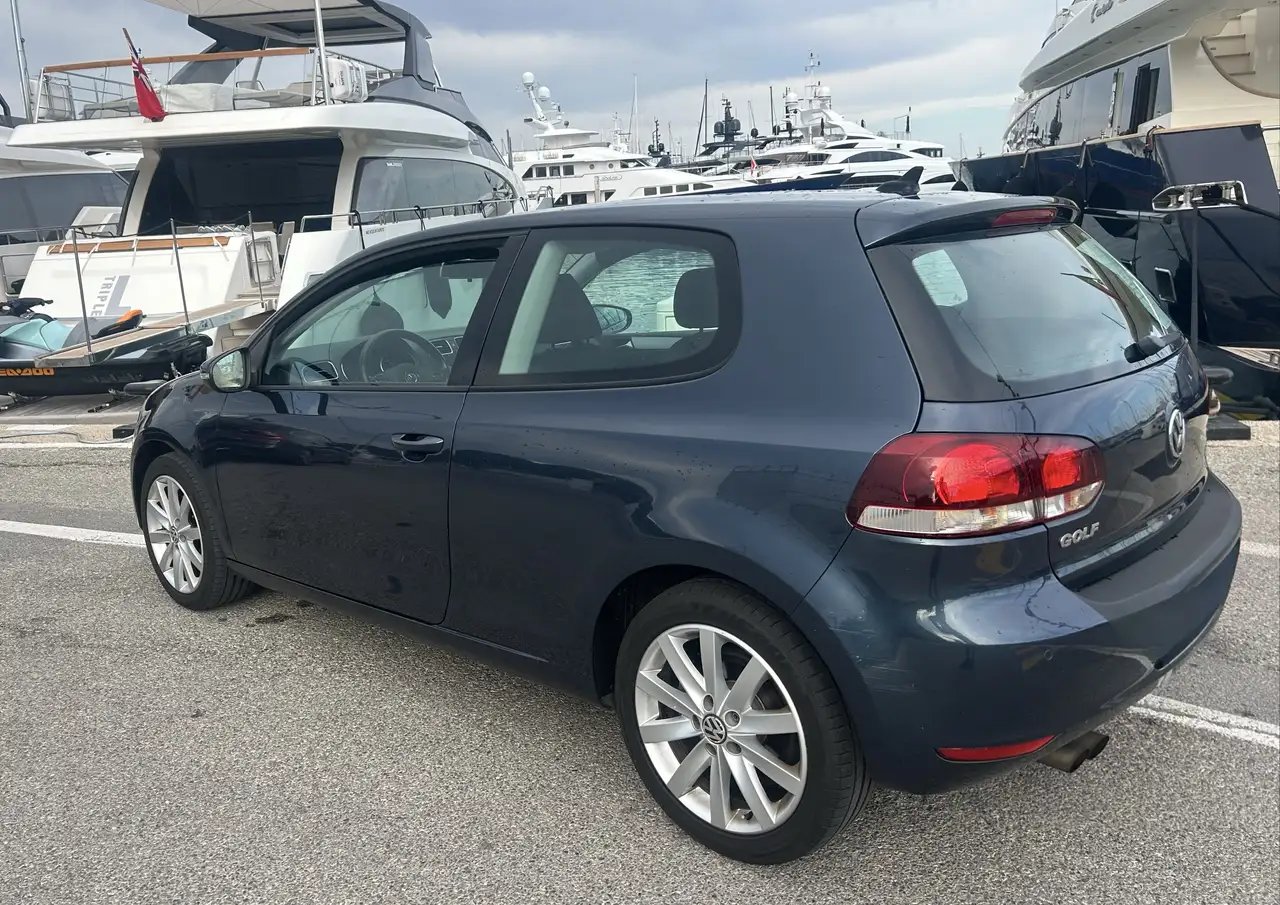 Volkswagen Golf Standard Model — photo 2