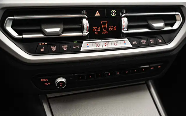 BMW 3 Series view 21