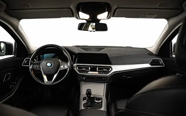 BMW 3 Series view 12