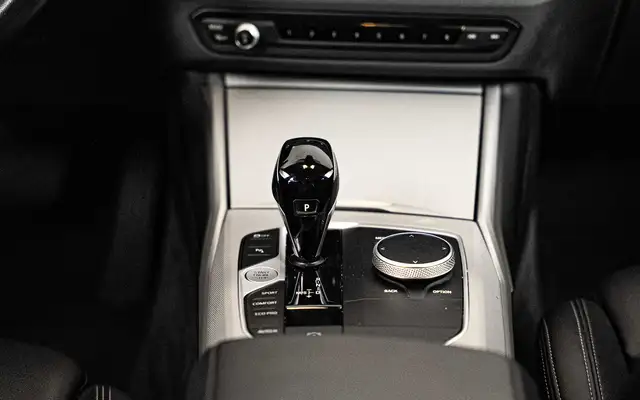 BMW 3 Series view 13