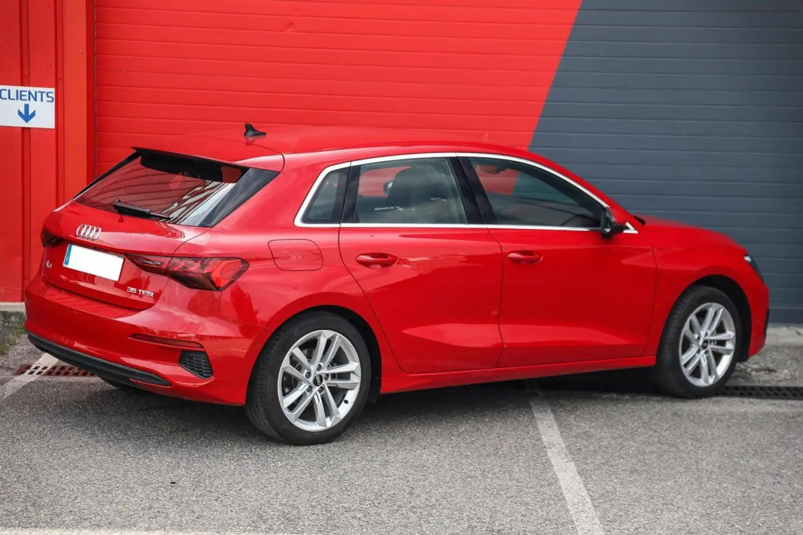 Audi A3 1.5 35 TFSI 150 Business Line CUIR SIEGES ELECTRIQ Rouge - 2