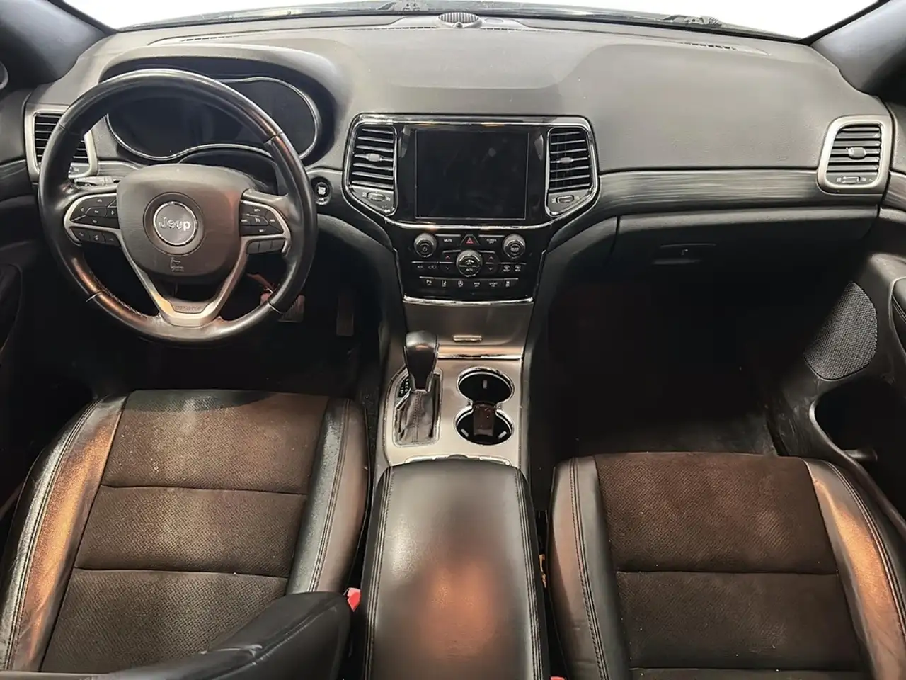 Jeep Grand Cherokee снимка Jeep Grand Cherokee