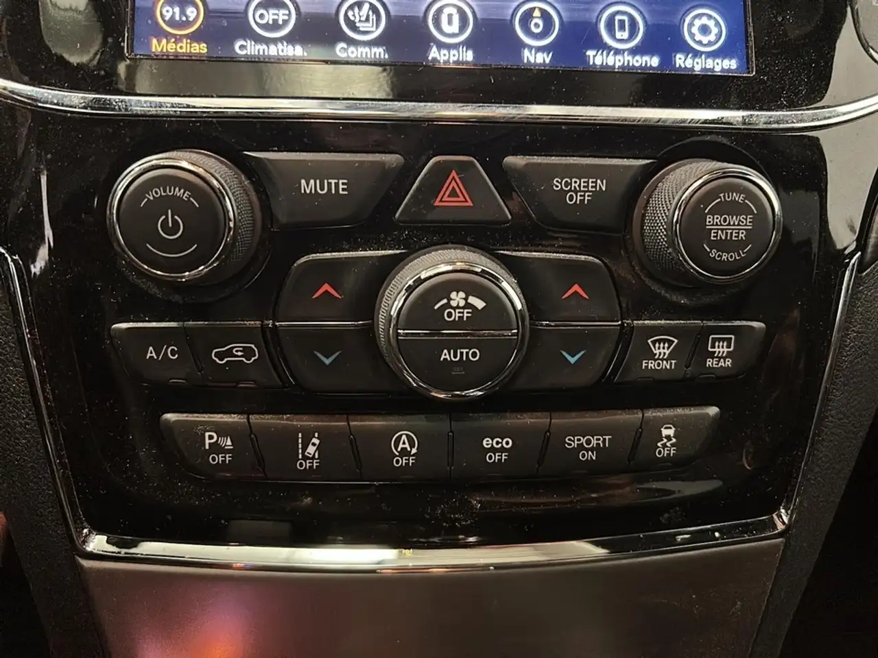Jeep Grand Cherokee снимка Jeep Grand Cherokee