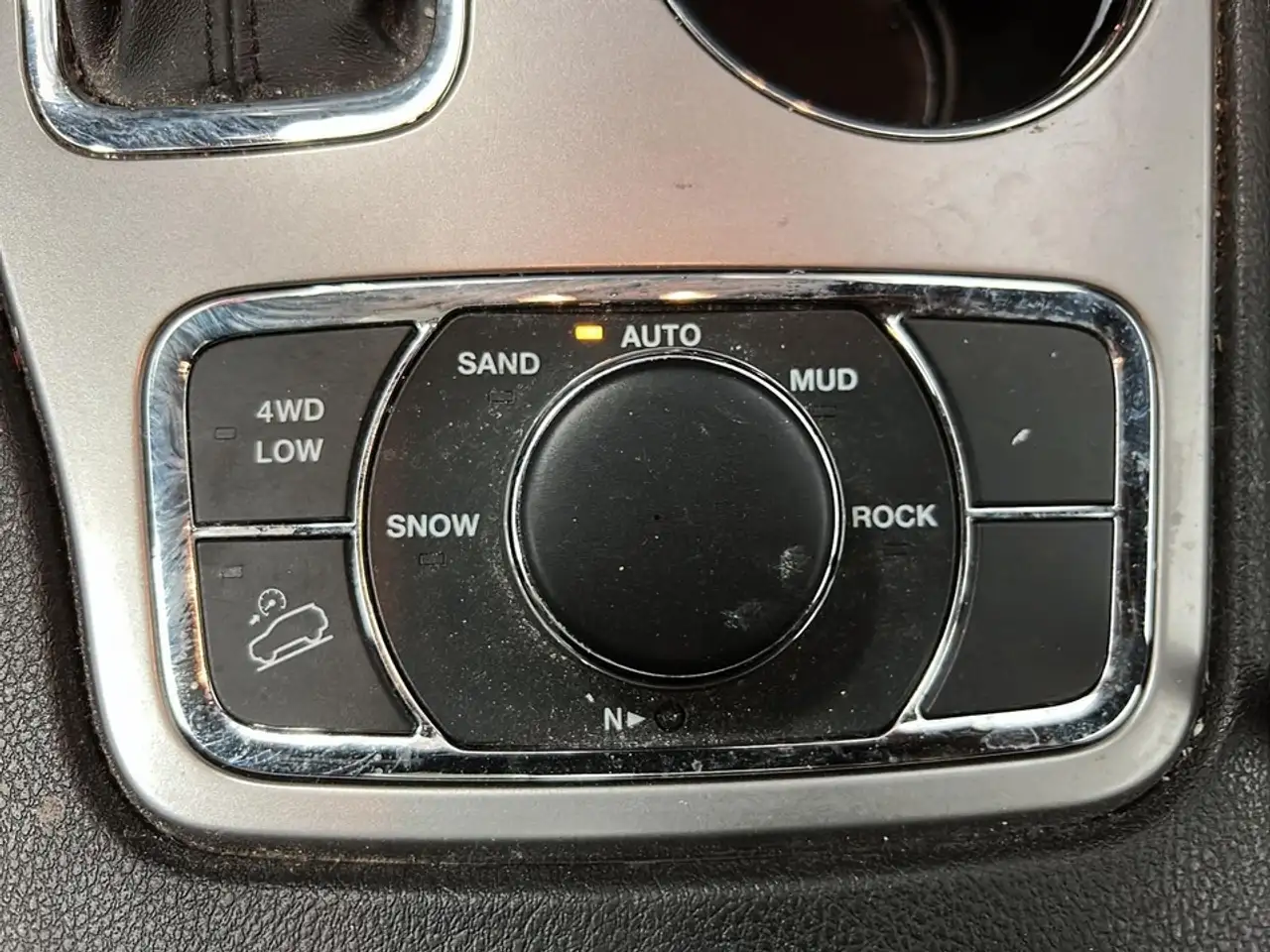 Jeep Grand Cherokee снимка Jeep Grand Cherokee