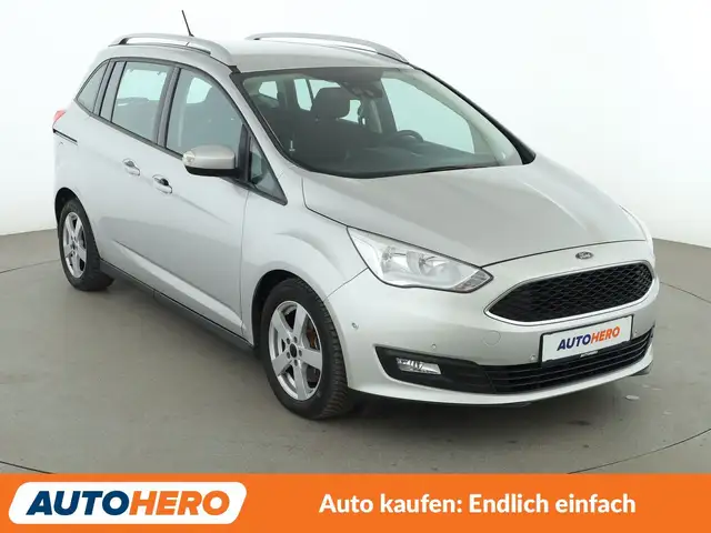 Ford Grand C-Max view 8