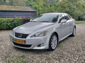 IS 250 250 Business Luxury