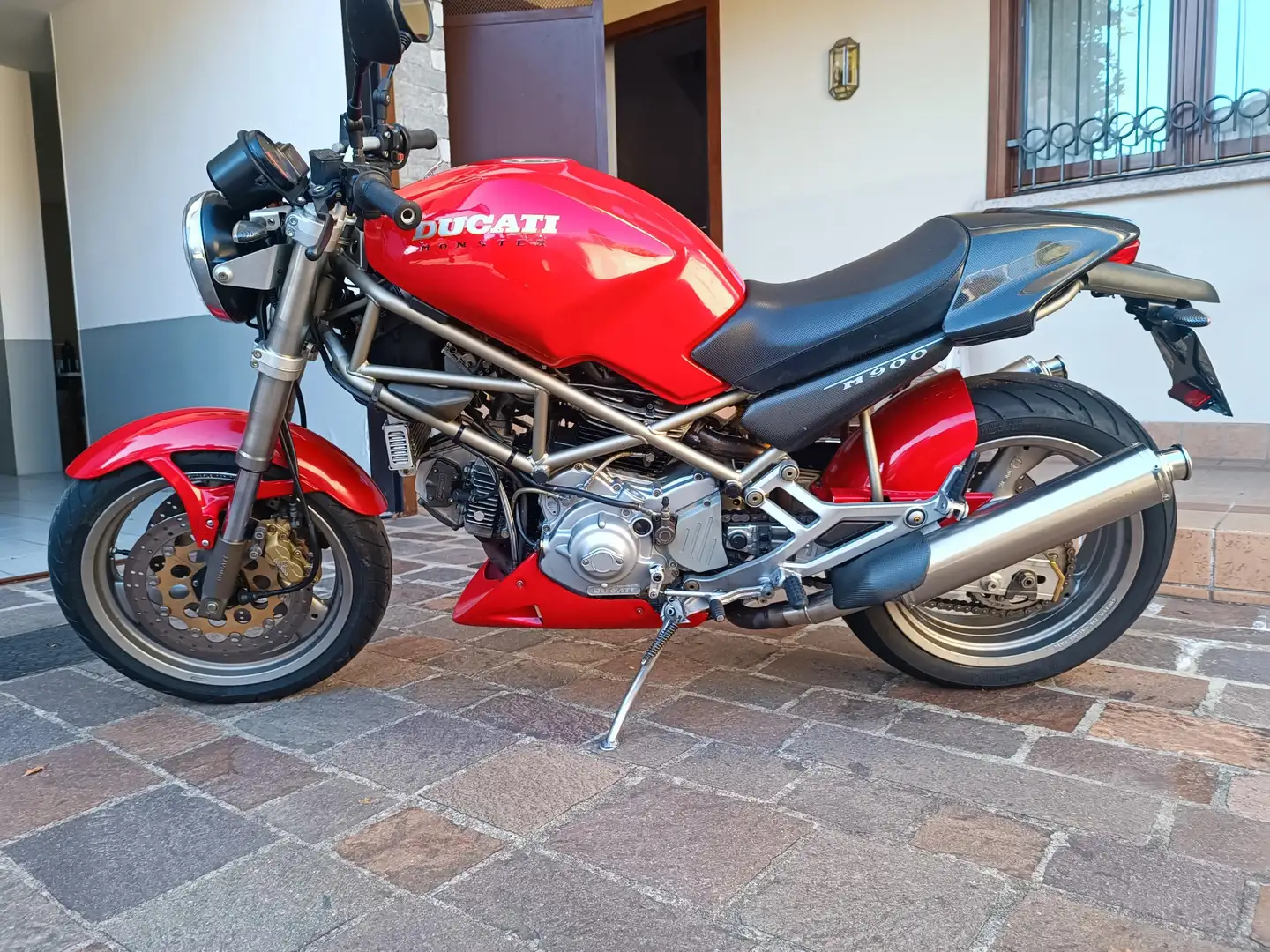 Ducati Monster 900 Roşu - 2