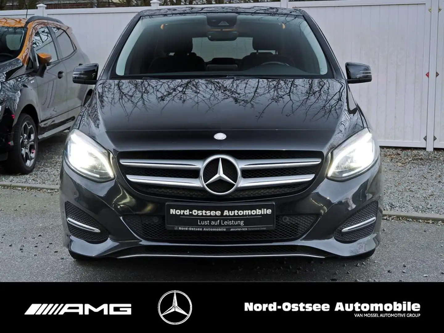 Mercedes-Benz B 250 URBAN KAMERA PARK PILOT NAVI LED SHZ TEMPO Schwarz - 2
