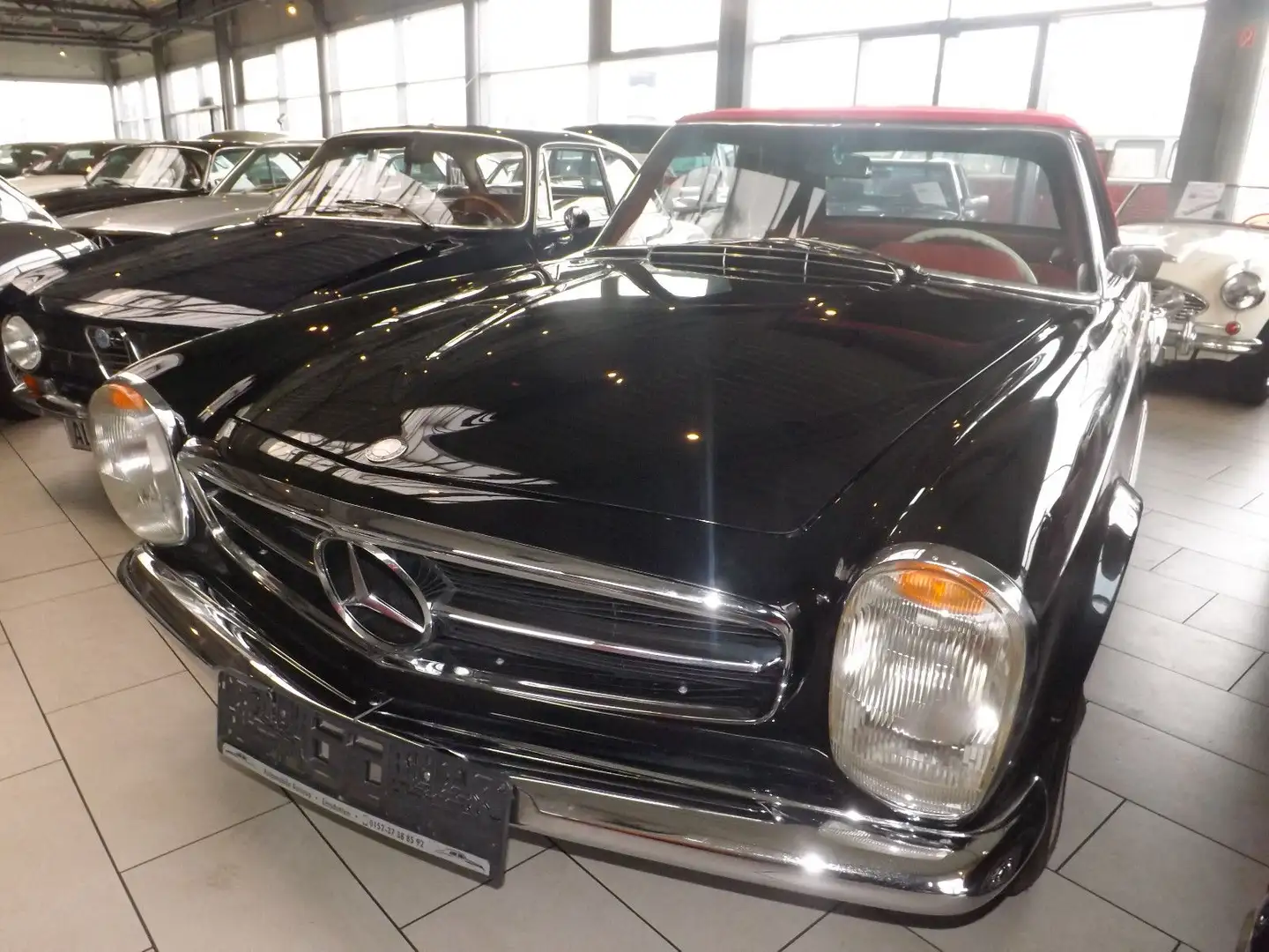 Mercedes-Benz 230 SL- Pagode-perfekt neu restauriert!! Black - 1