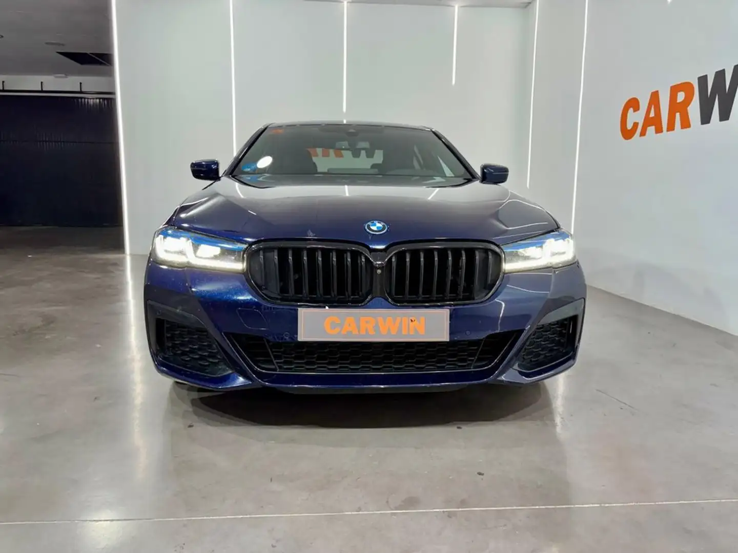 BMW 545 545e xDrive Azul - 2