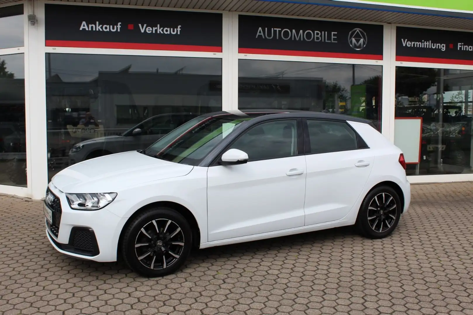 Audi A1 Sportback 25 TFSI advanced,TÜV NEU,Neuere Mod Weiß - 2
