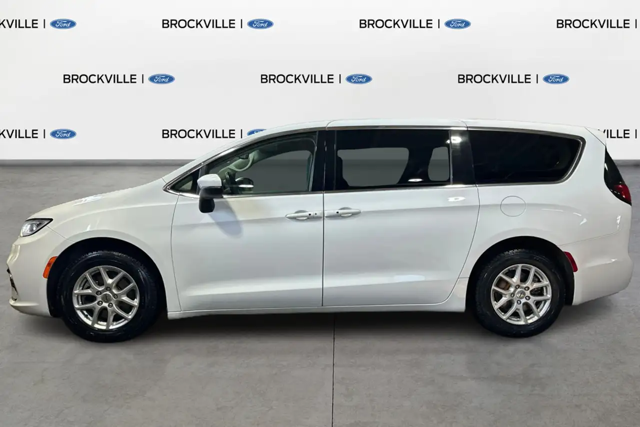 Chrysler Pacifica снимка Chrysler Pacifica