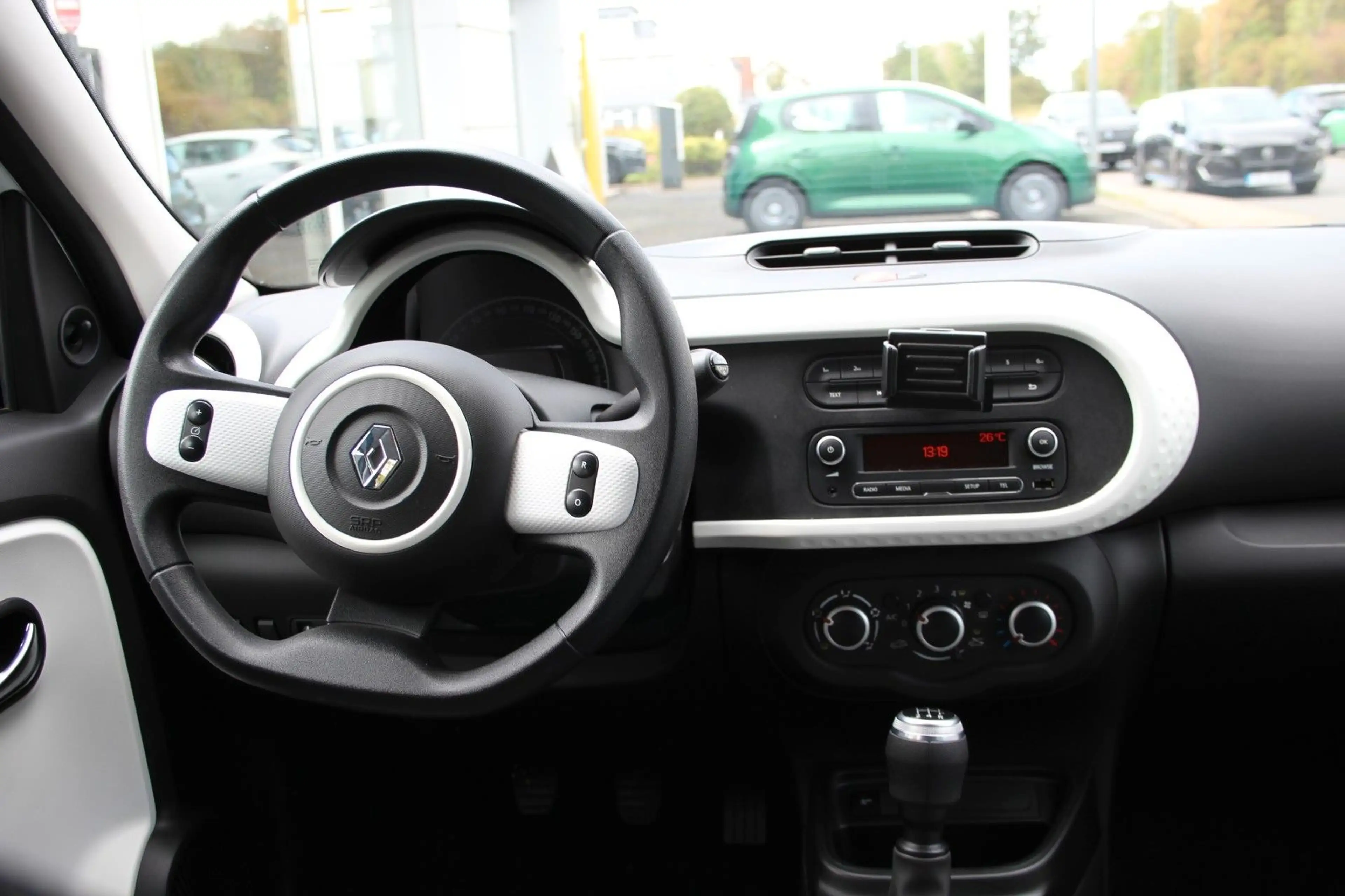 Renault Twingo Limited — photo 5
