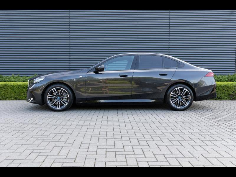 BMW 550 e xDrive Berline — photo 3