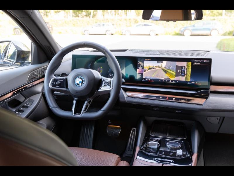 BMW 550 e xDrive Berline — photo 6