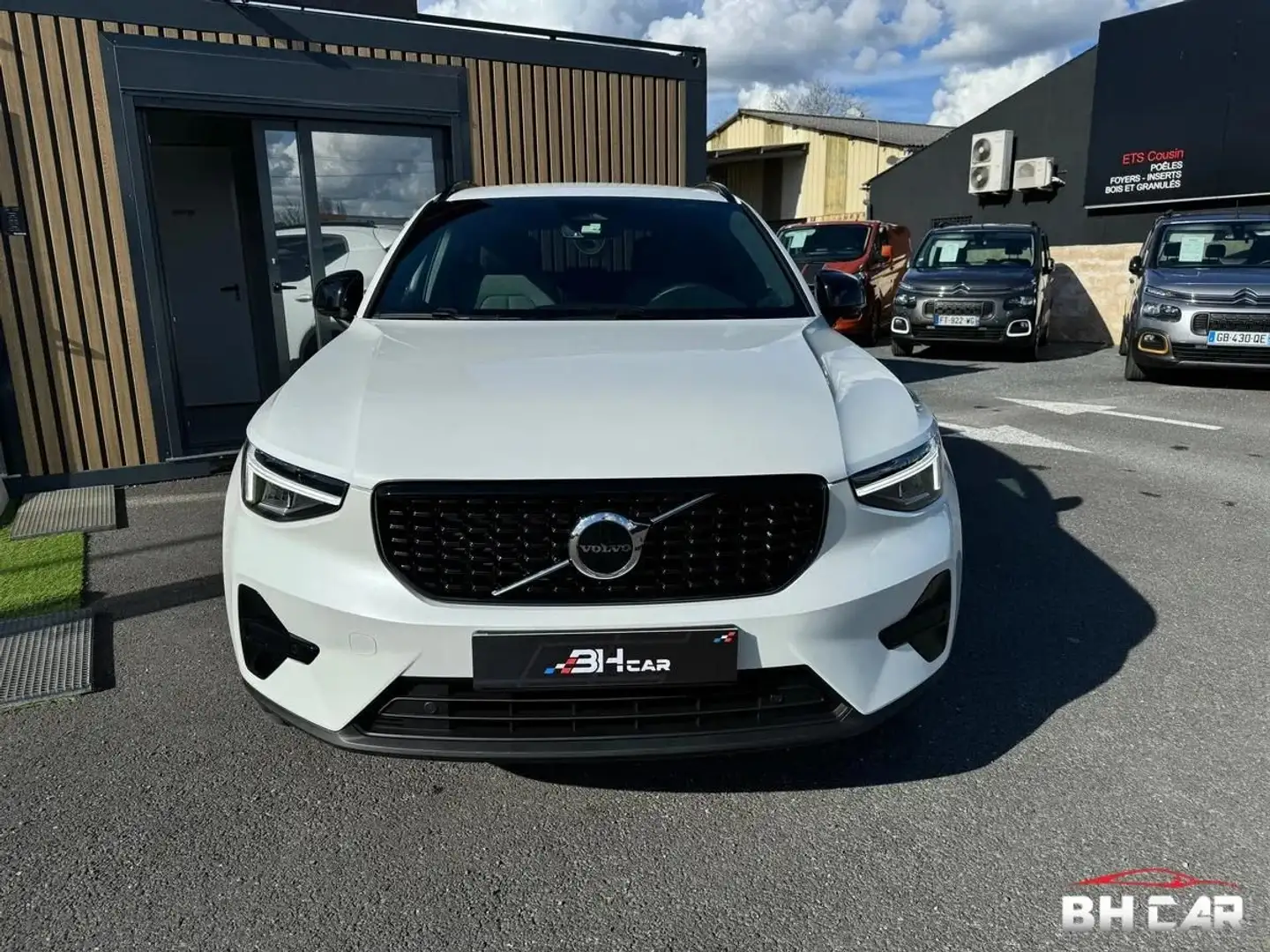 Volvo XC40 b3 163ch plus dark dct 7 harman kardon keyless grt - 2