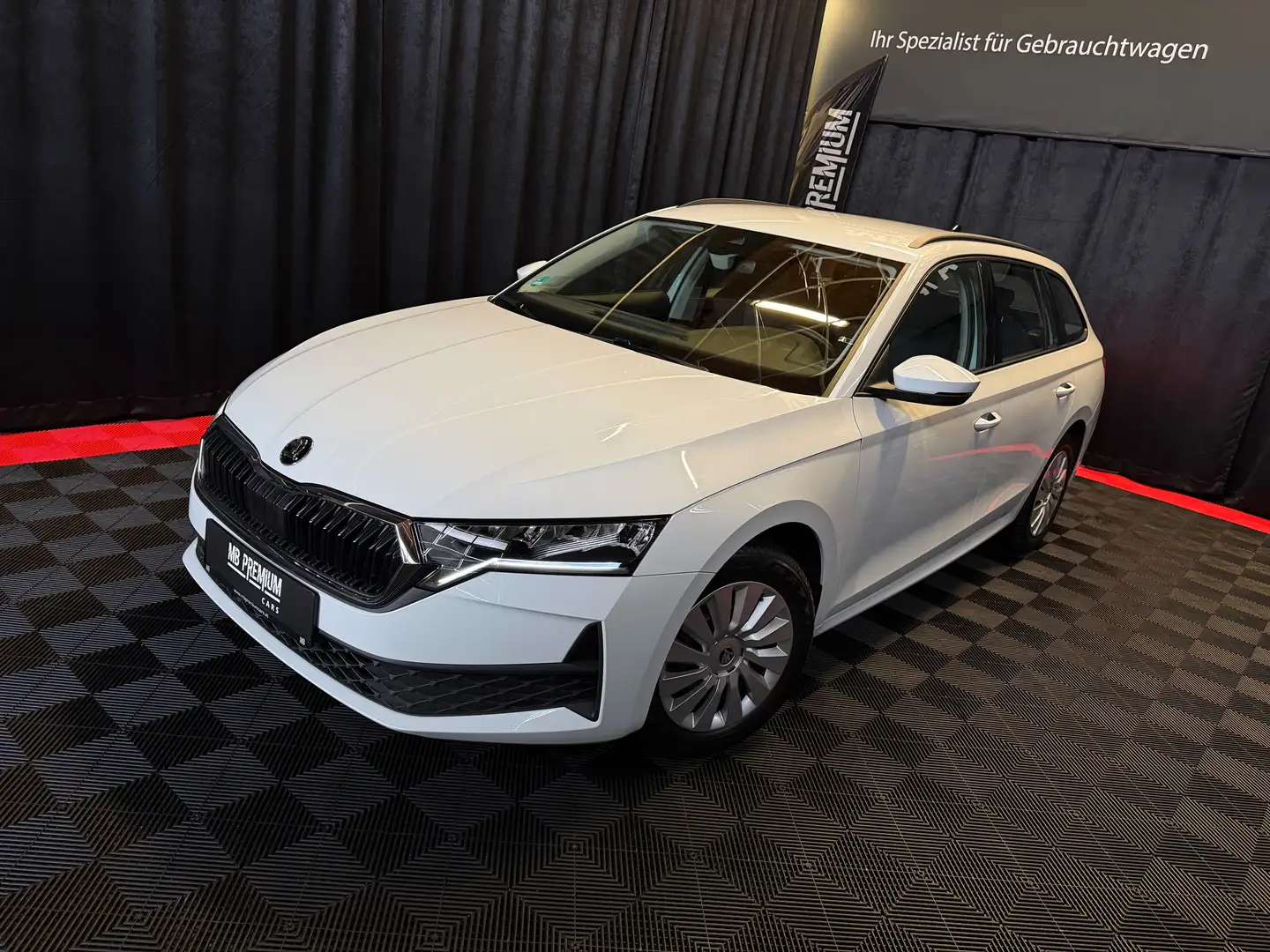 Skoda Octavia 2.0 TDI 85 kW Essence *LED*VIRTUAL*AHK* Weiß - 2