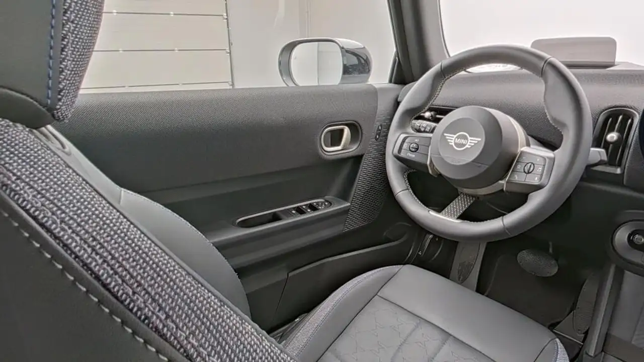 MINI Cooper C Cabrio Classic Trim 22