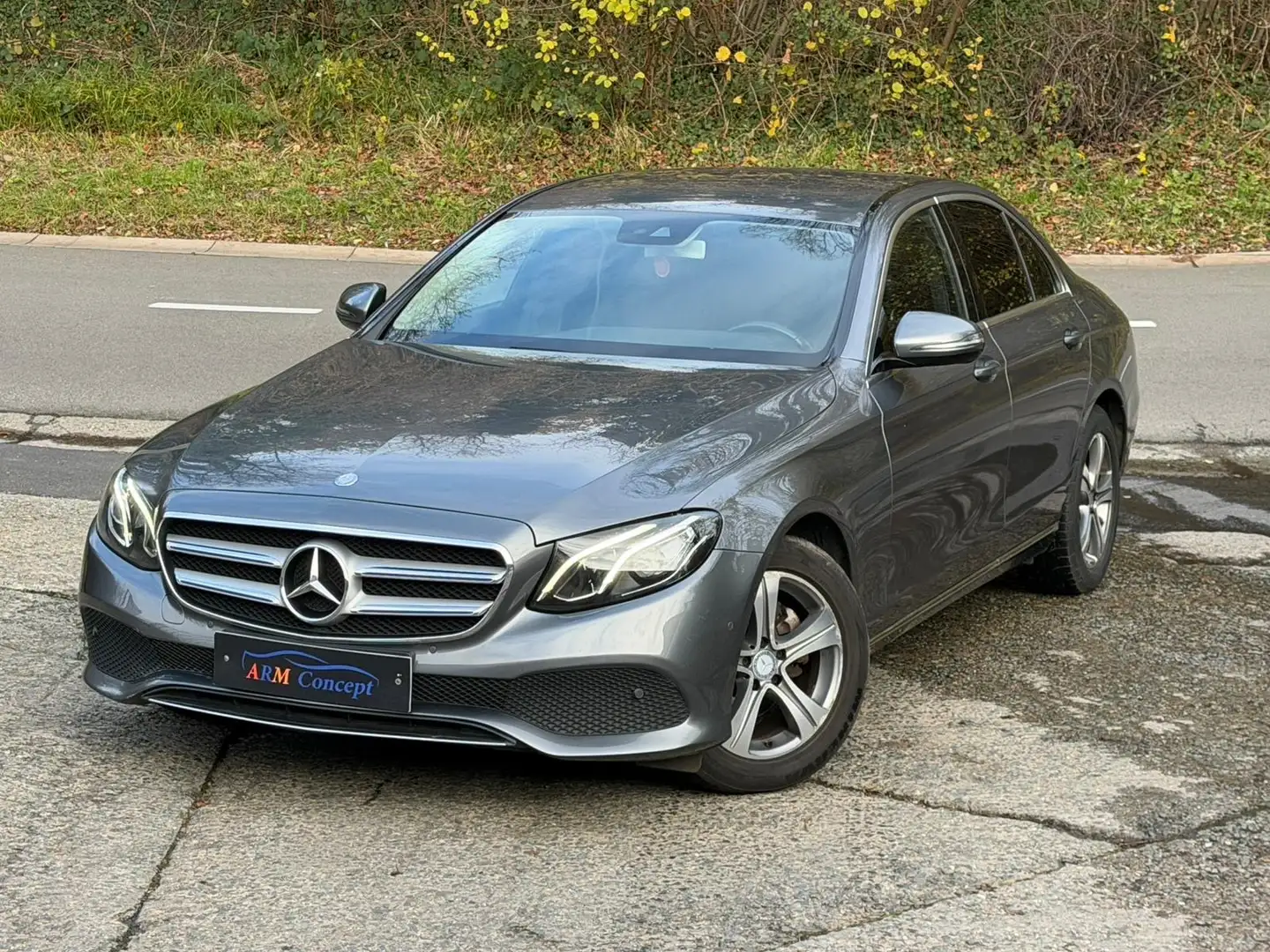 Mercedes-Benz E 200 d GARANTIE 12 MOIS Grigio - 1