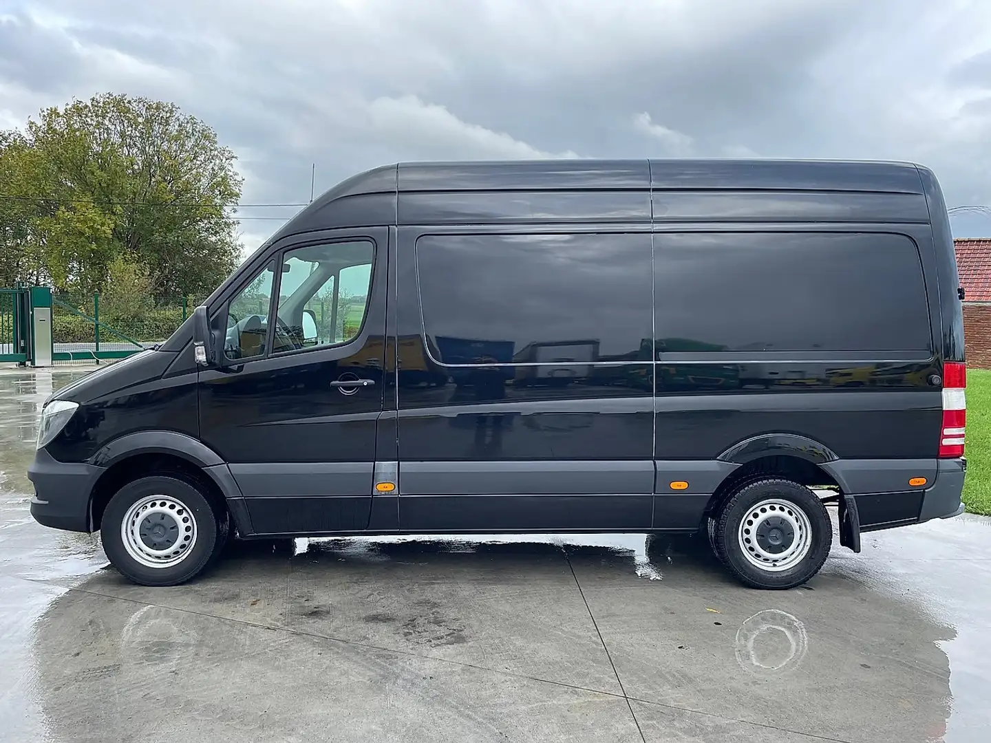 Mercedes-Benz Sprinter 314 CDI L2H2 Noir - 2