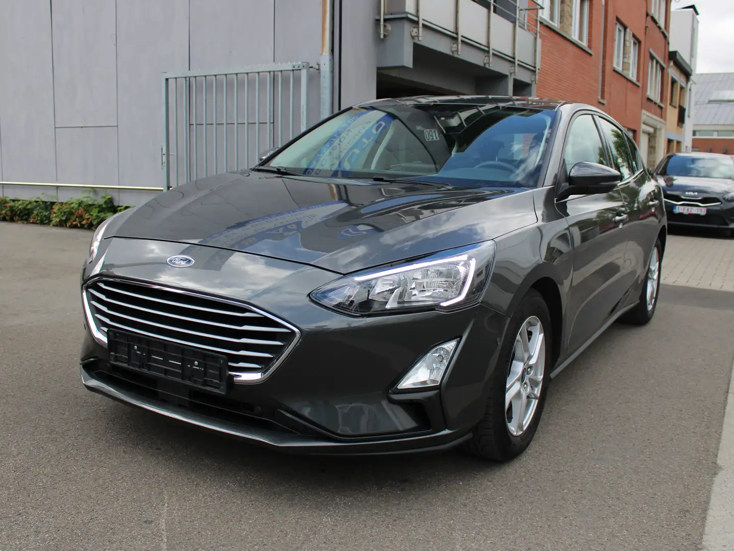 Ford Focus 1.0 EcoBoost+BOÎTE AUTO+CAMERA+++ Gris - 1