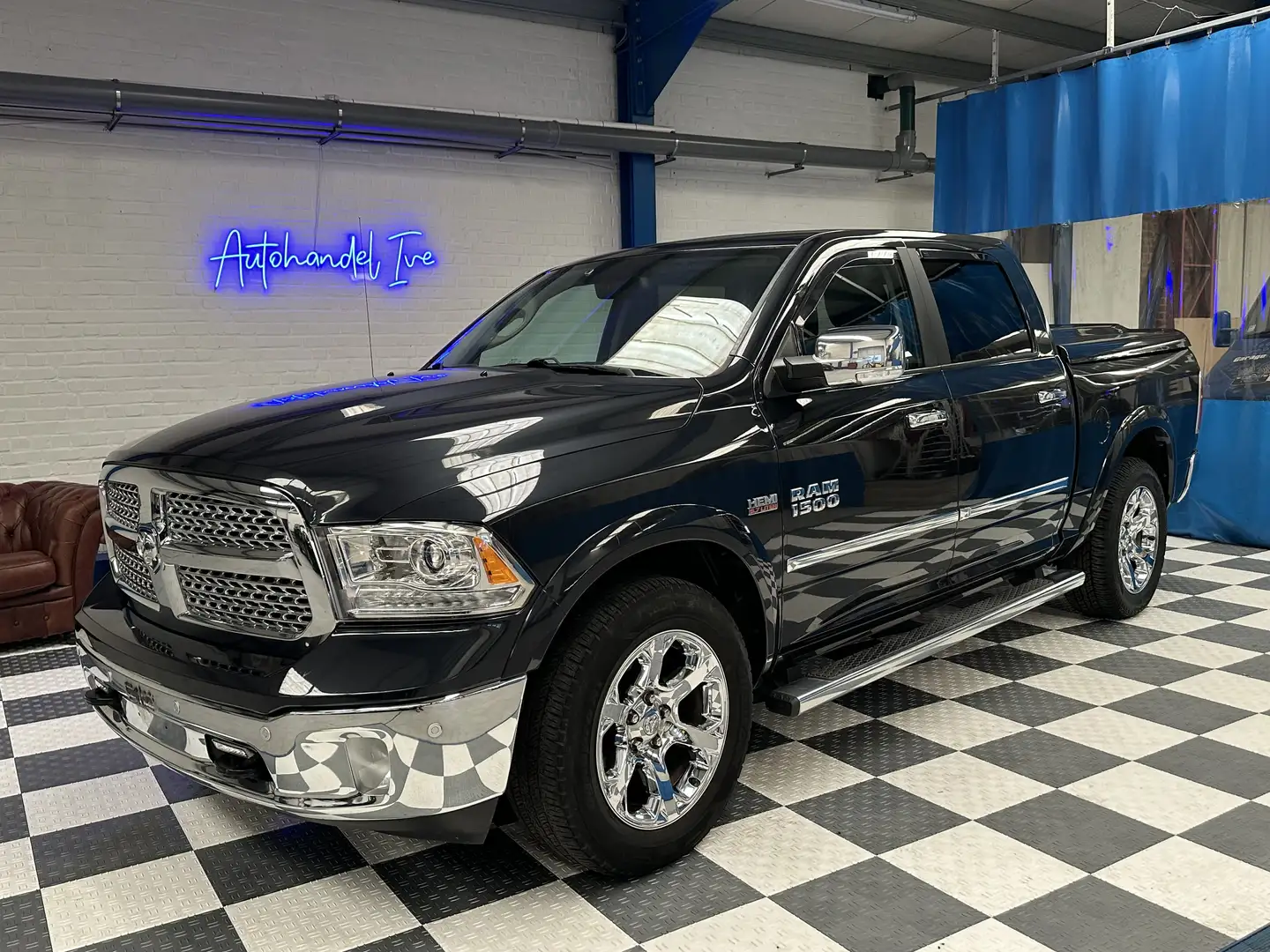 Dodge RAM HEMI 5.7 V8 **LPG installatie geldig tem 04/29** Blauw - 1