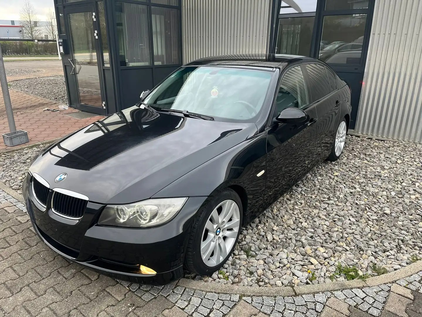 BMW 320 320d Black - 1