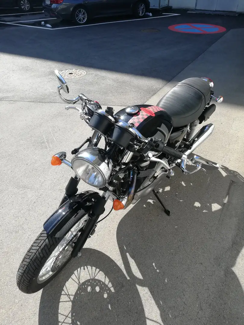Triumph Thruxton Černá - 2