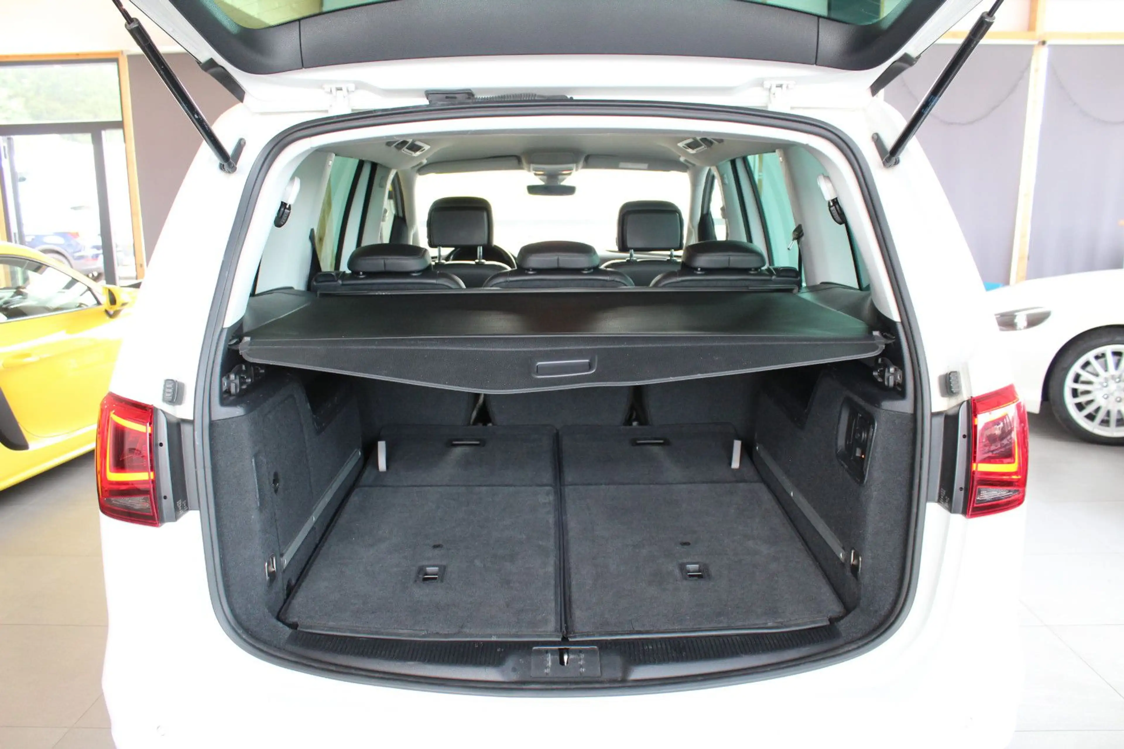 SEAT Alhambra 2.0 TDI DSG Style*7.Si*NAVI*AHK*KAMERA* — photo 13