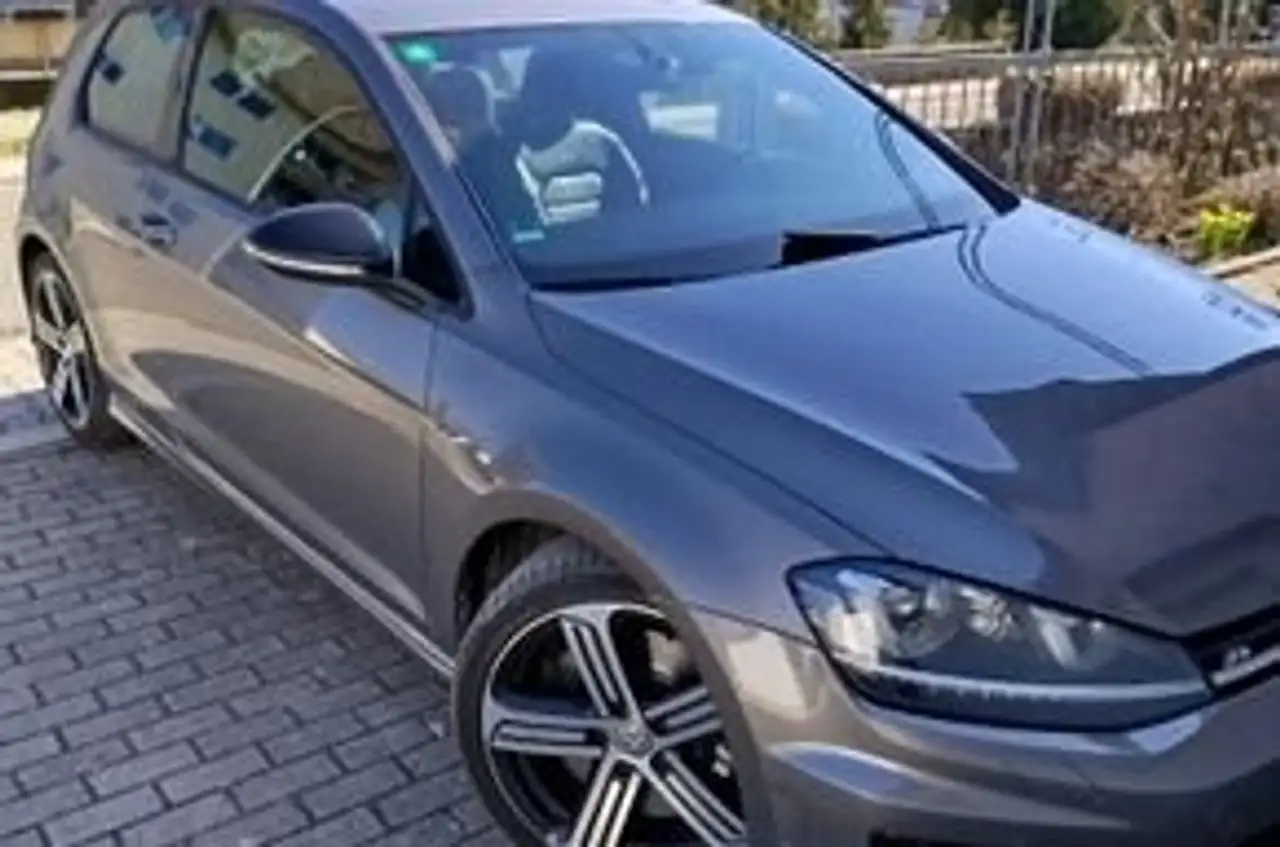 Volkswagen Golf R