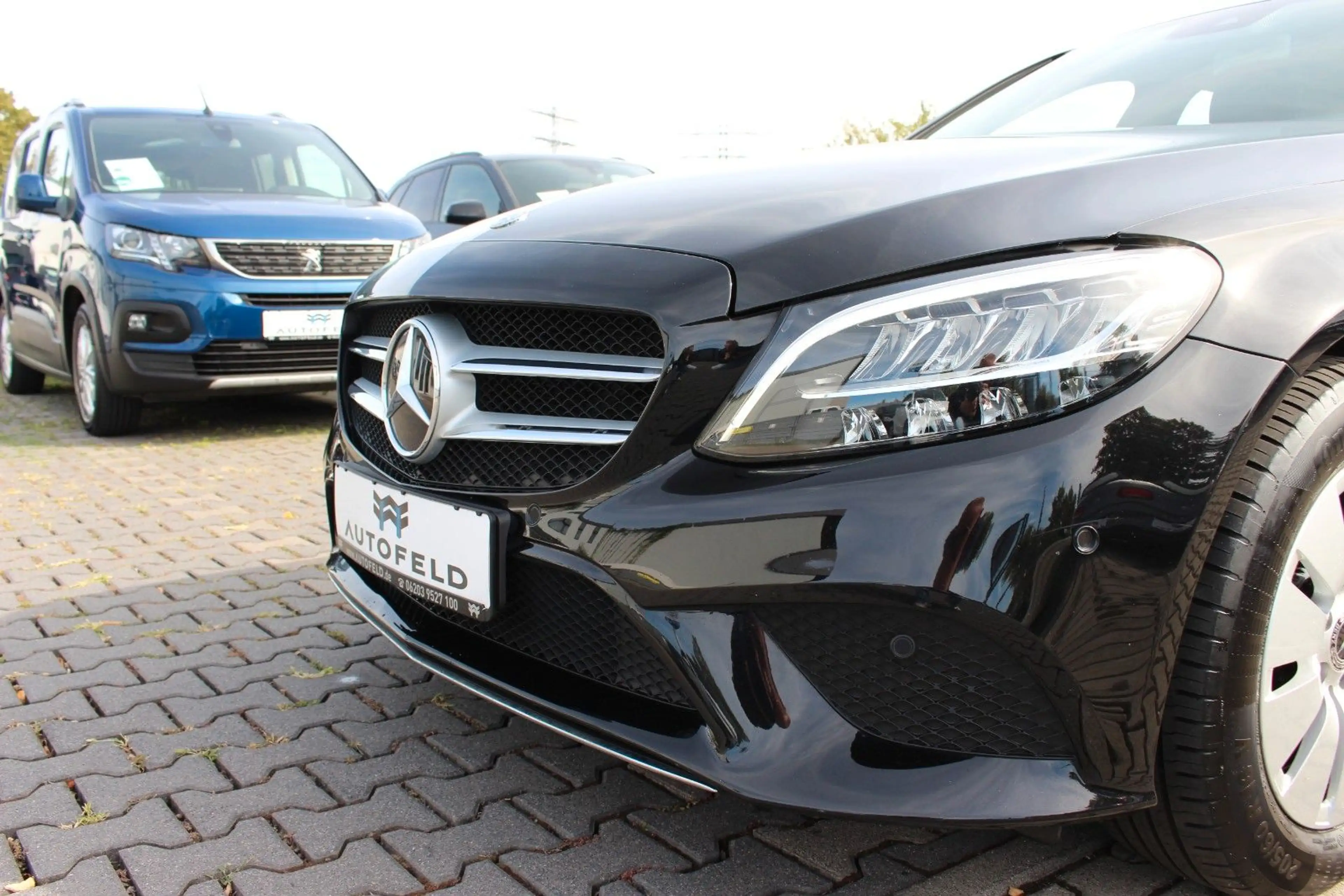 Mercedes-Benz C 200 Avantgarde/VOLLSHEFT/CARPLAY/RCAM/NAVI — photo 8