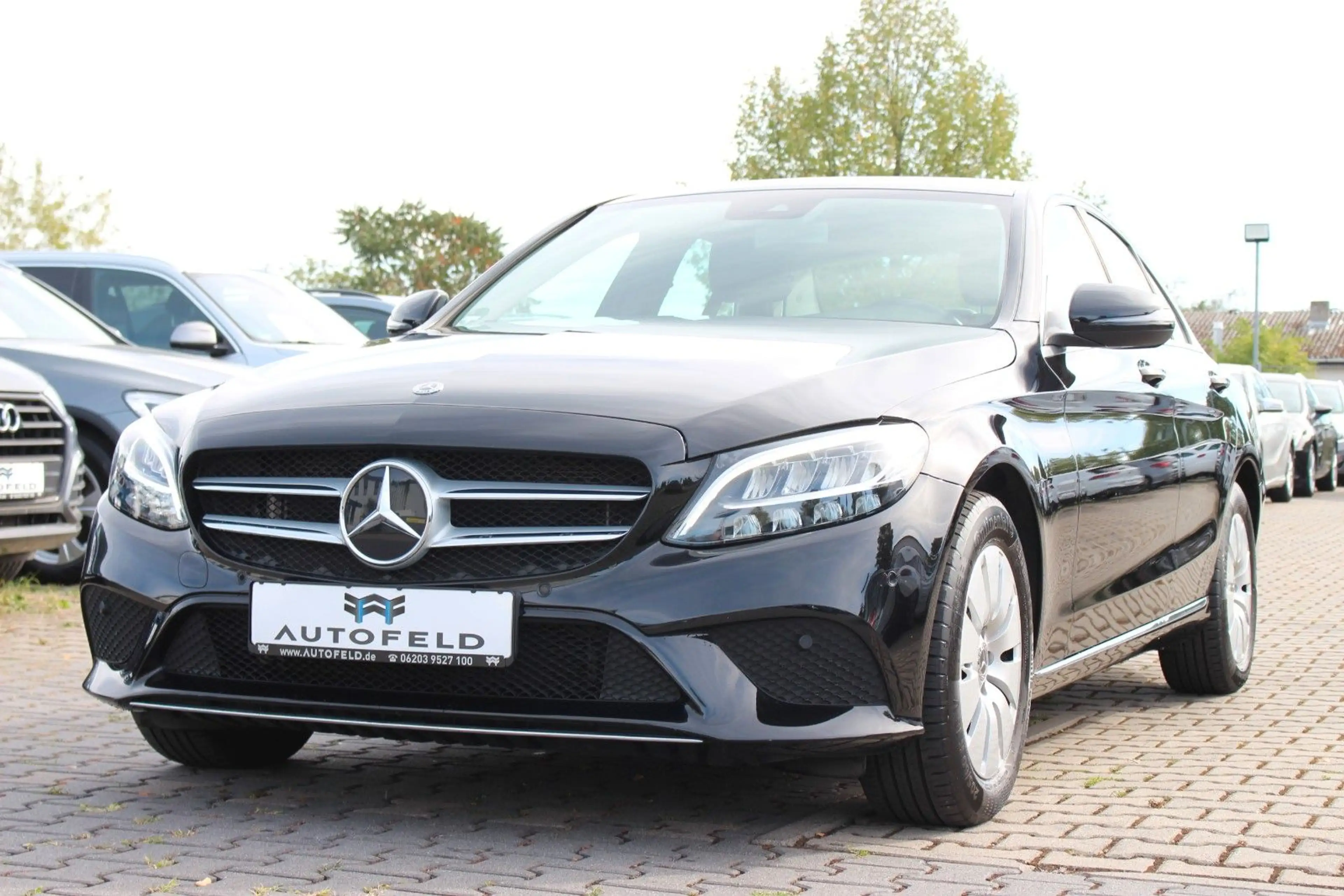 Mercedes-Benz C 200 Avantgarde/VOLLSHEFT/CARPLAY/RCAM/NAVI