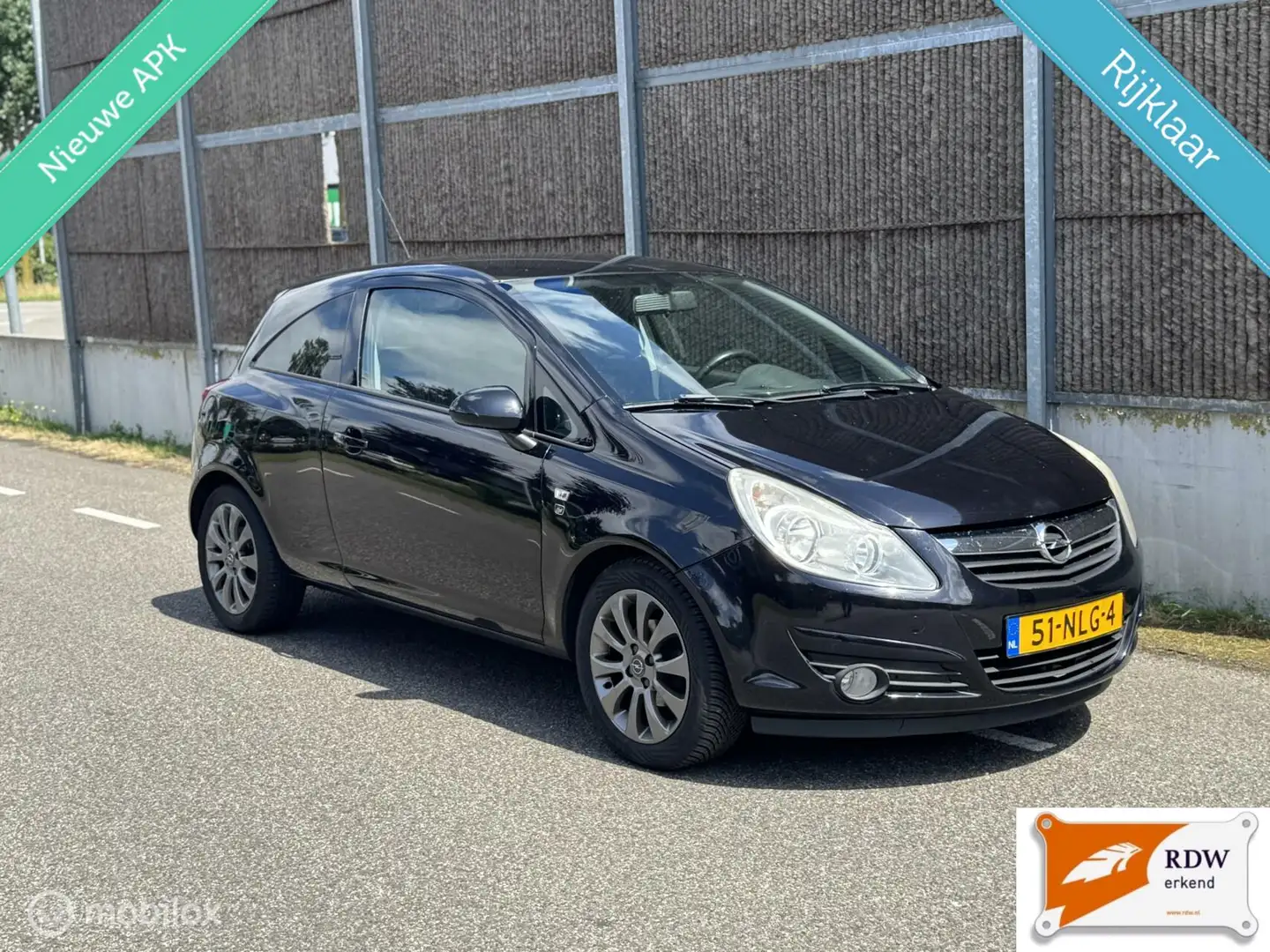 Opel Corsa 1.4-16V 111 EDITION NAP/AIRCO/NWE APK/ELEK PAKKET Noir - 2