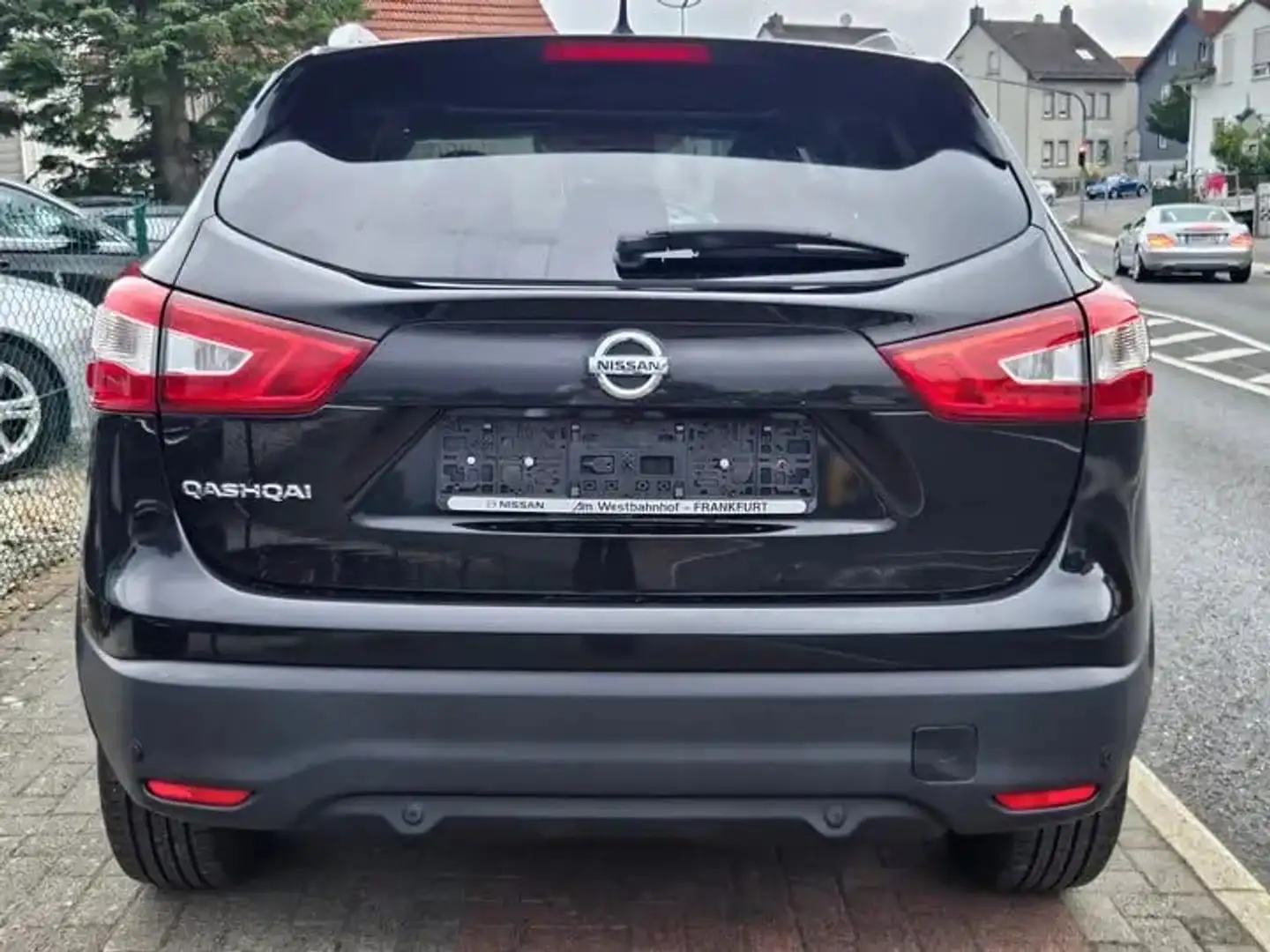 Nissan Qashqai 1.6 DIG-T Schwarz - 2