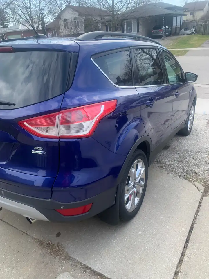 Ford Escape снимка Ford Escape