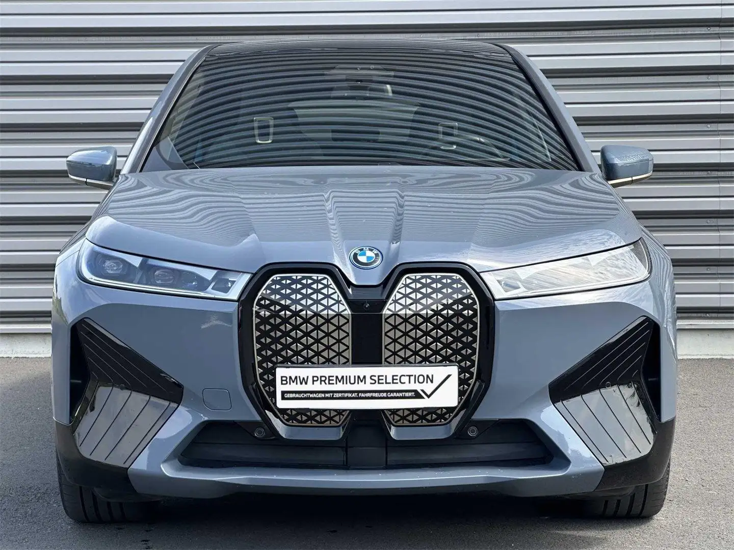BMW iX M60 Grau - 2
