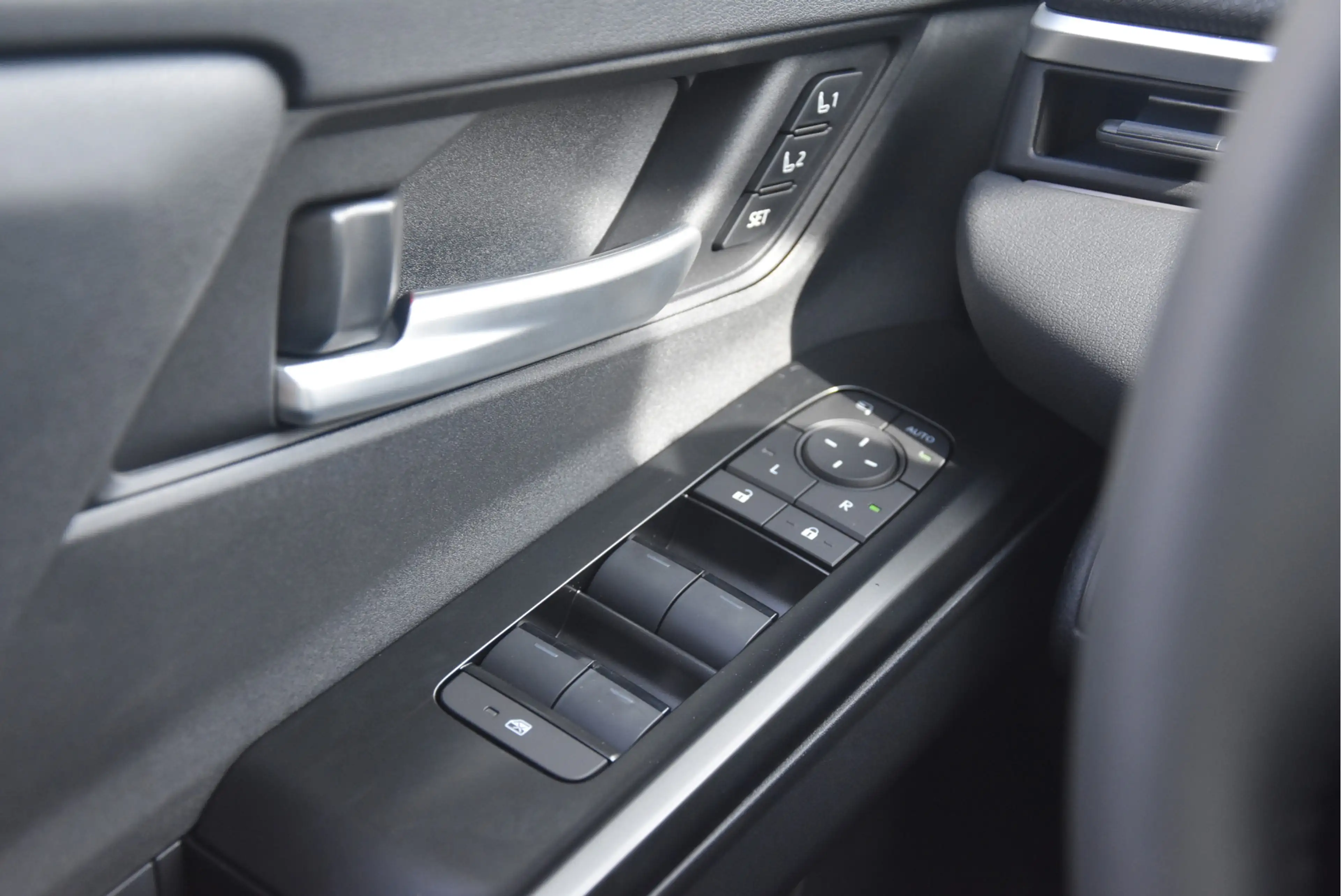 Subaru E-OUTBACK 4E-xperience+ 74.7 kWh — photo 8