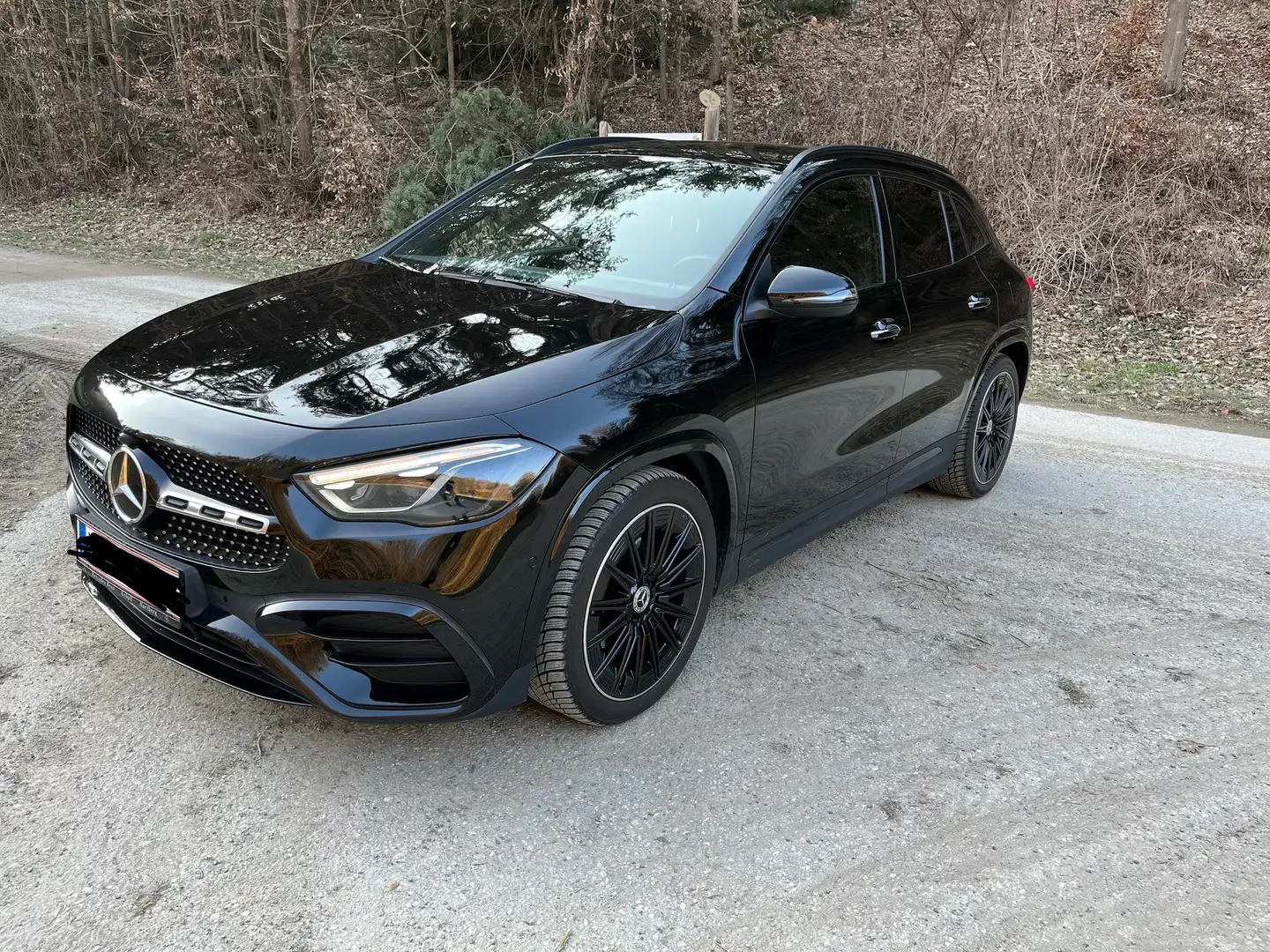 Mercedes-Benz GLA 200 GLA 200 d 4matic AMG Line Aut. Schwarz - 1