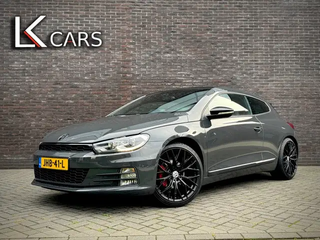 Volkswagen Scirocco 1.4 TSI / SPORTIEF UITGEVOERD / APPLE CARPLAY / XE