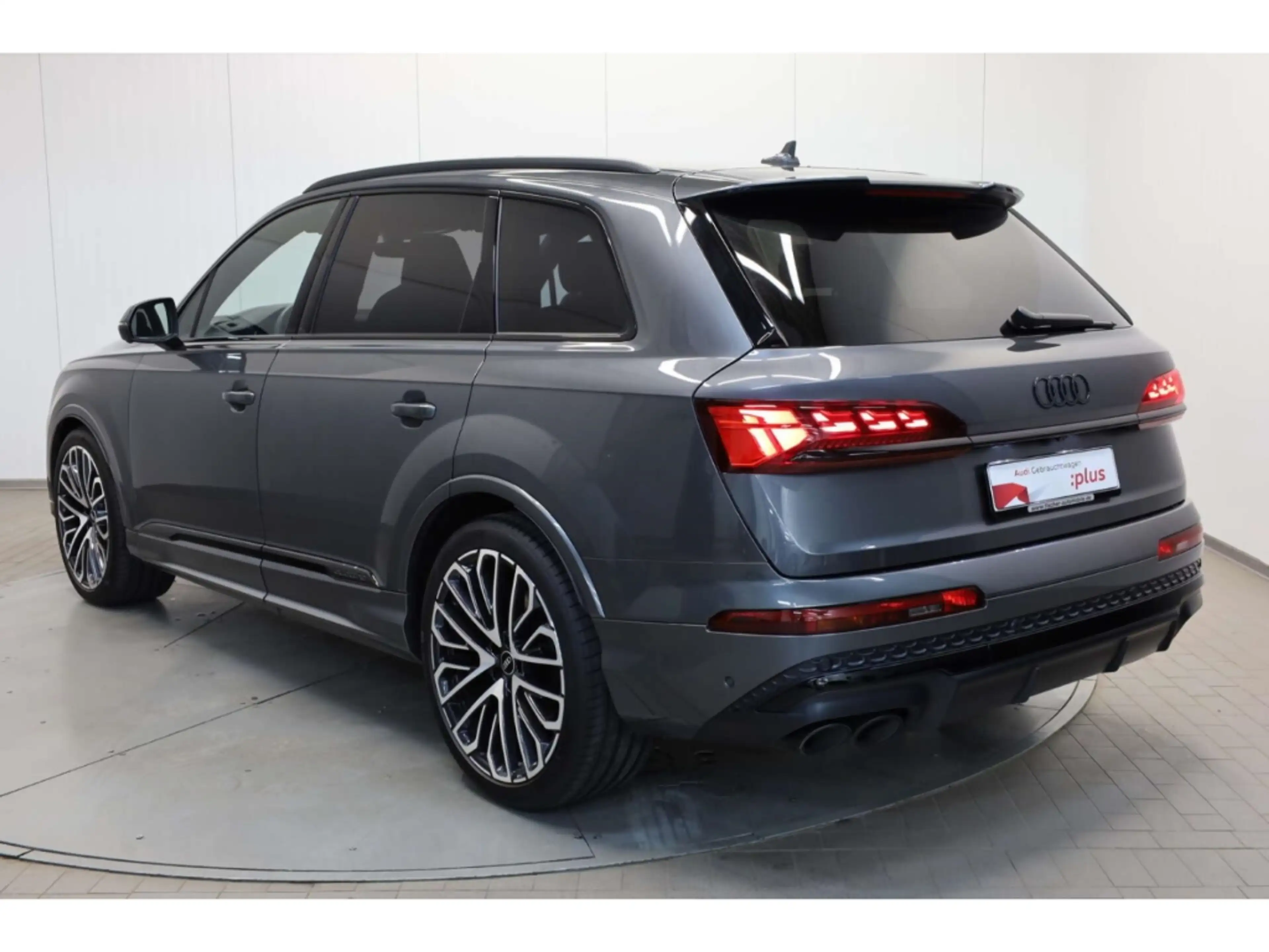 Audi SQ7 TFSI quattro 7Sitze/AHK/P-Dach/360/22''/HUD — photo 4