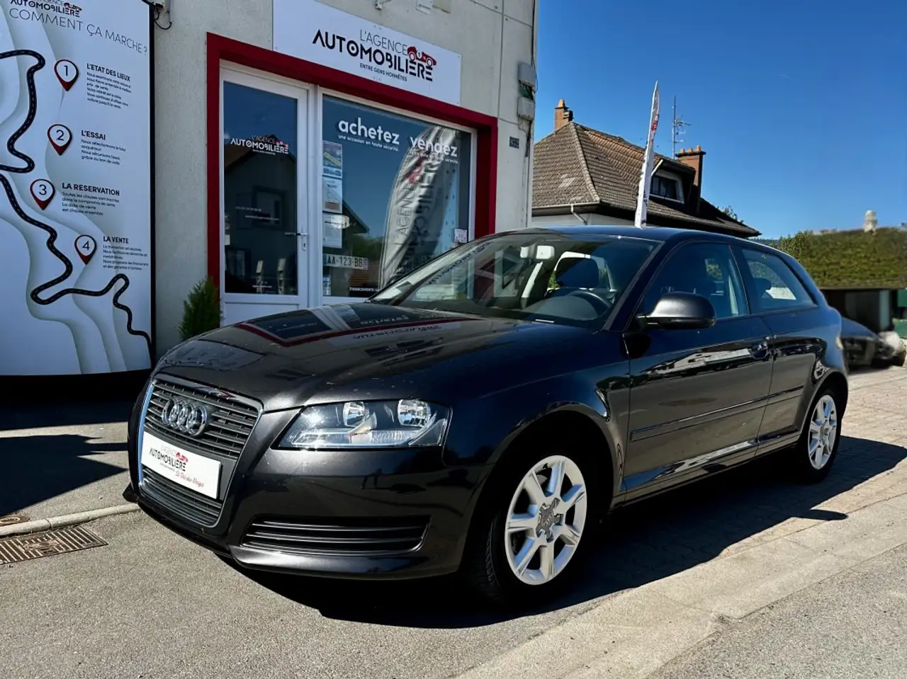 Audi A3 SÃ©rie 2 Phase 2 1.6 i 102 ch 8P Attract