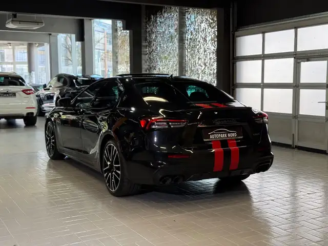 Maserati Ghibli view 5