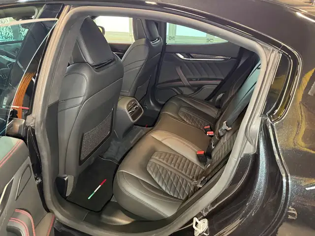 Maserati Ghibli view 15