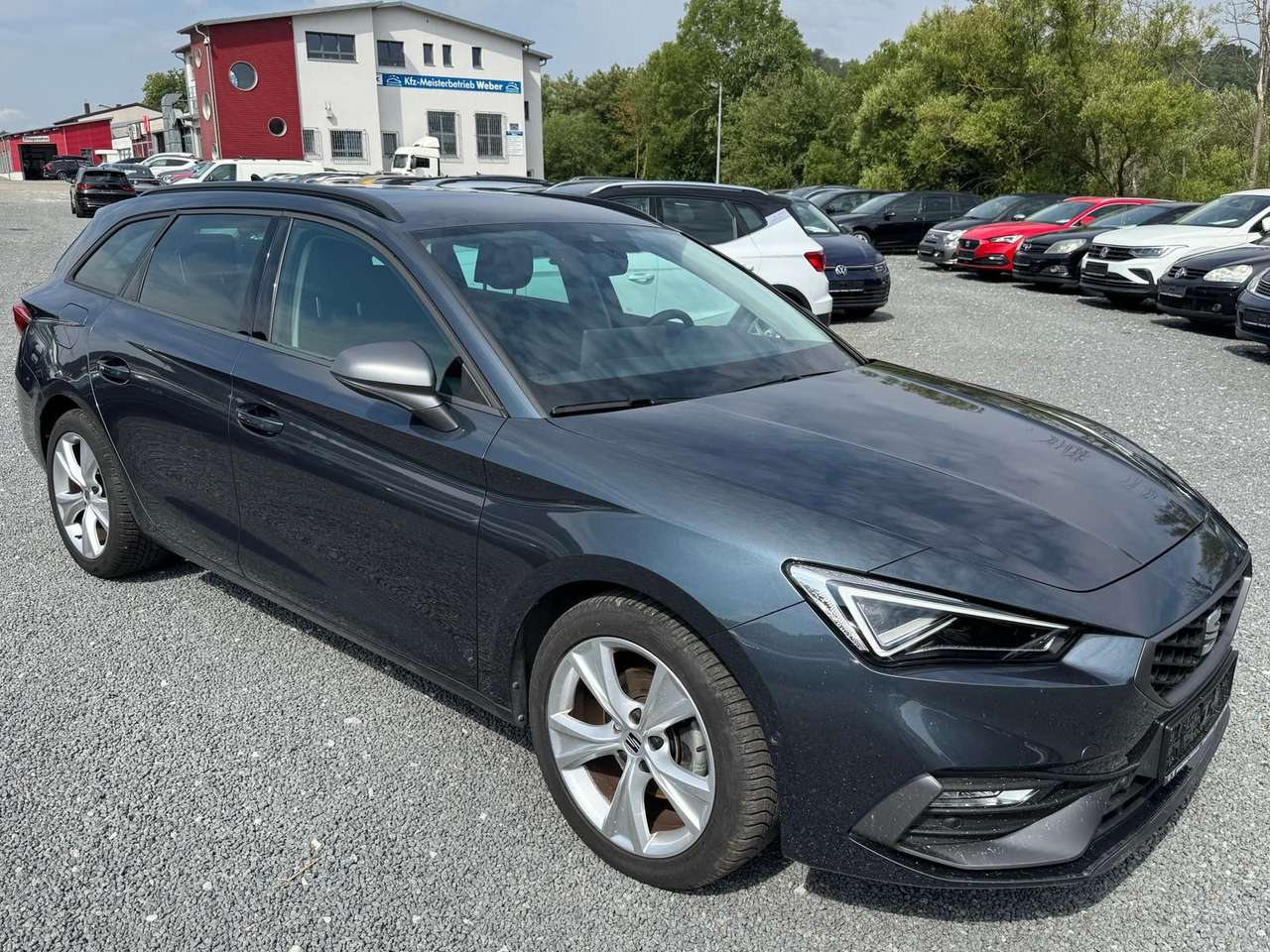 Seat Leon 2025 — 1.5 eTSI *FR-LINE*DSG*AHK-VORB*PARKLENK*PDC