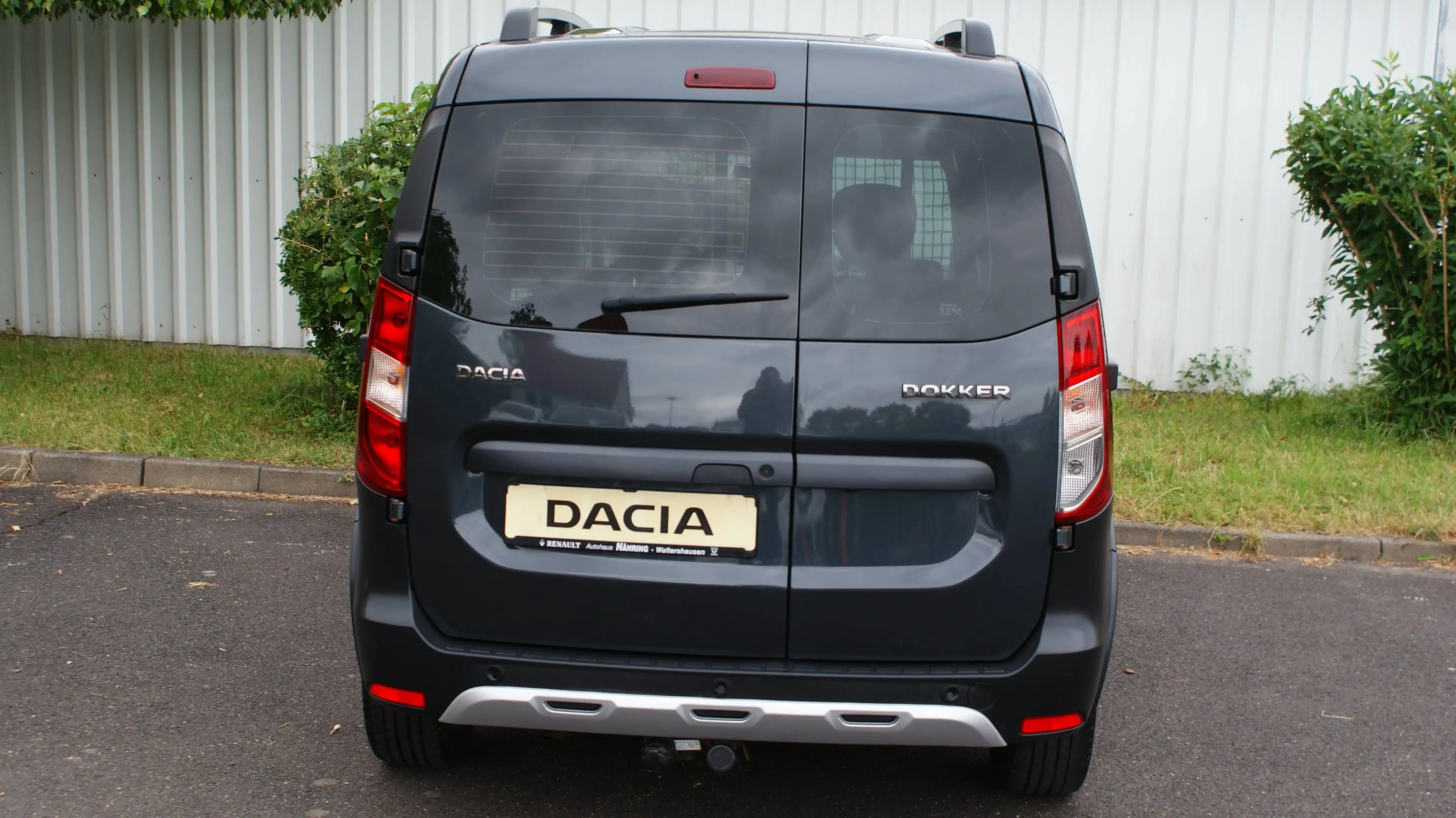 Dacia Dokker Stepway Plus 130 PS Navi Kamera Winterräder — photo 10