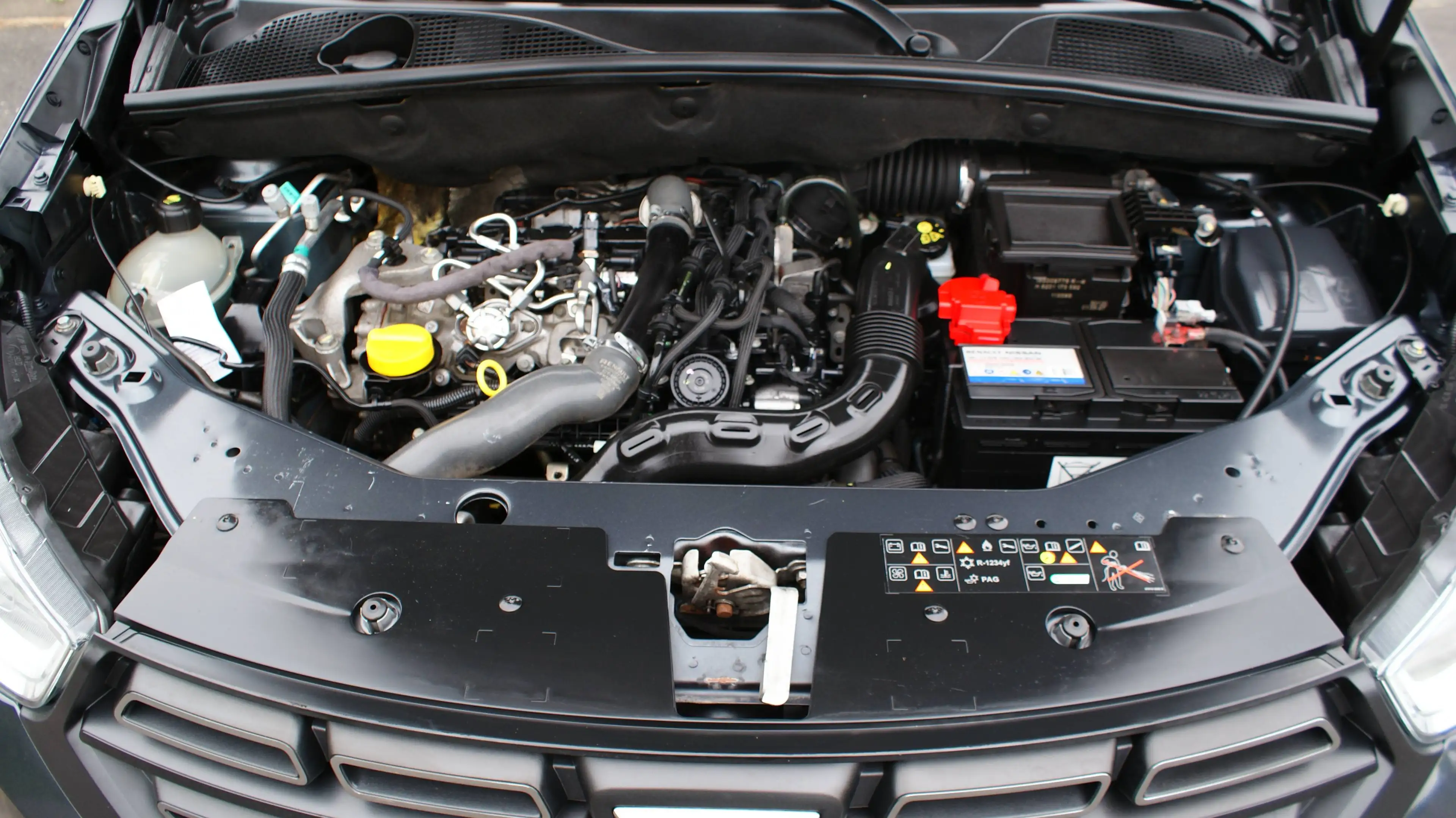 Dacia Dokker Stepway Plus 130 PS Navi Kamera Winterräder — photo 7